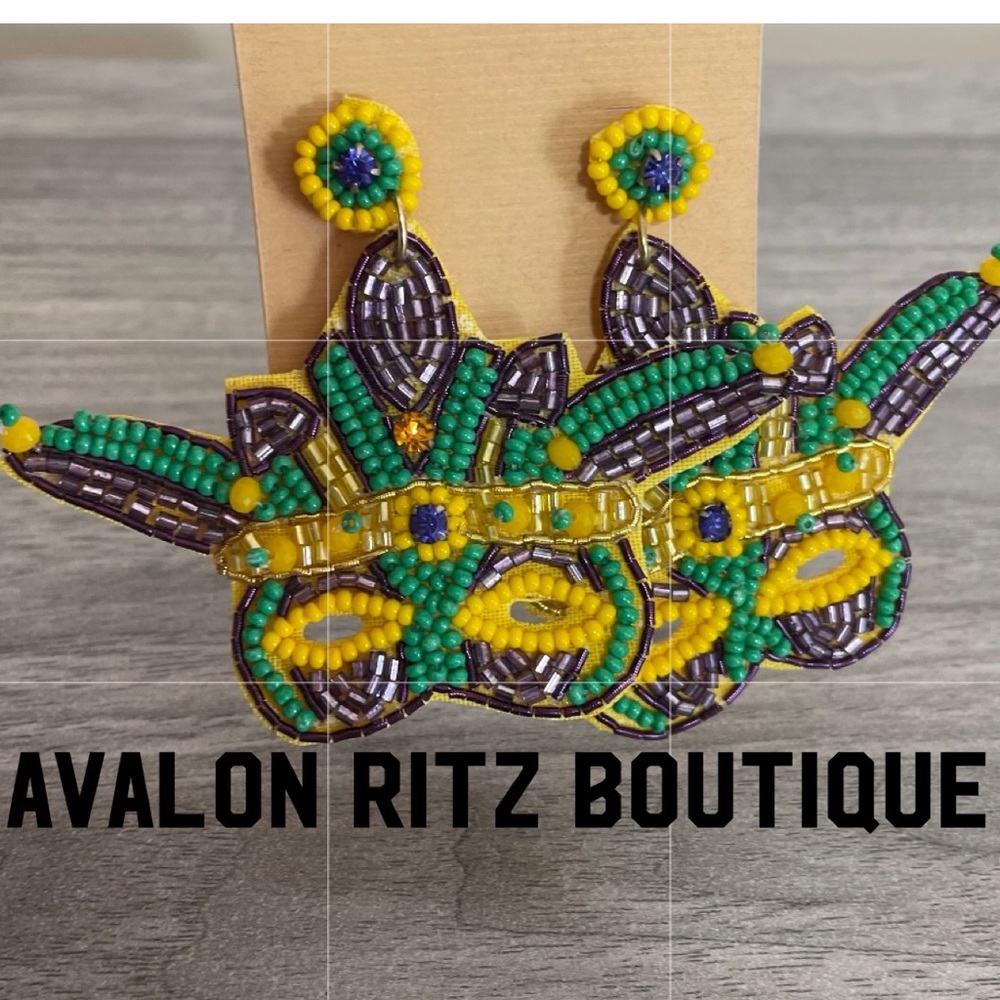 🎉❤️Mardi Gras Multicolor Beaded Mask Earrings